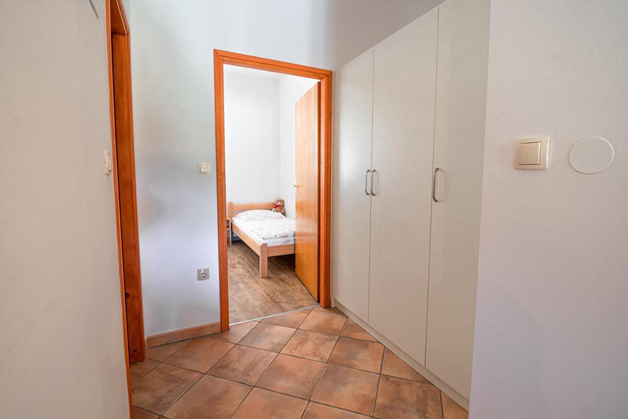 Apartments Sandra Kornić Dış mekan fotoğraf