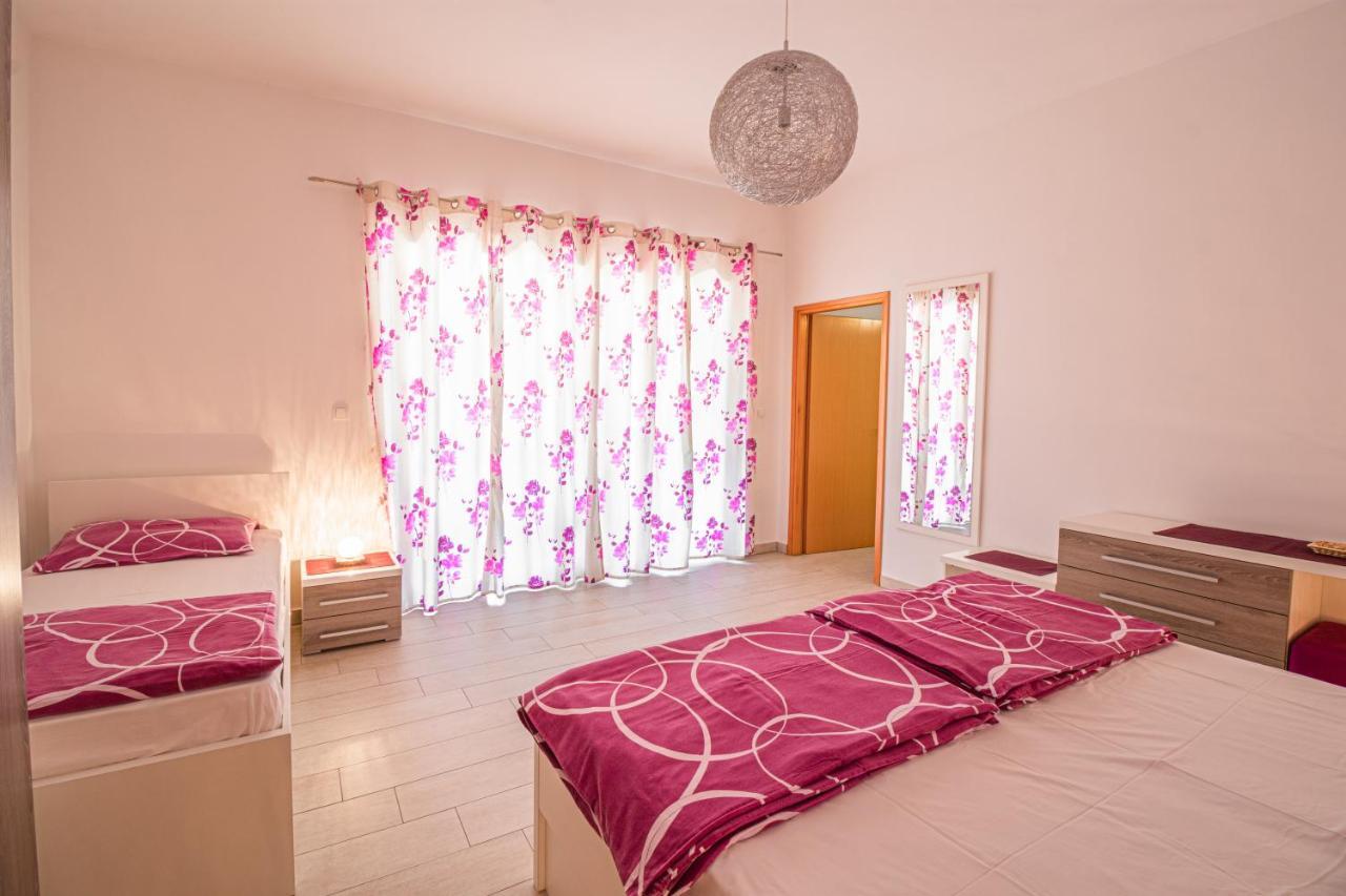 Apartments Sandra Kornić Dış mekan fotoğraf