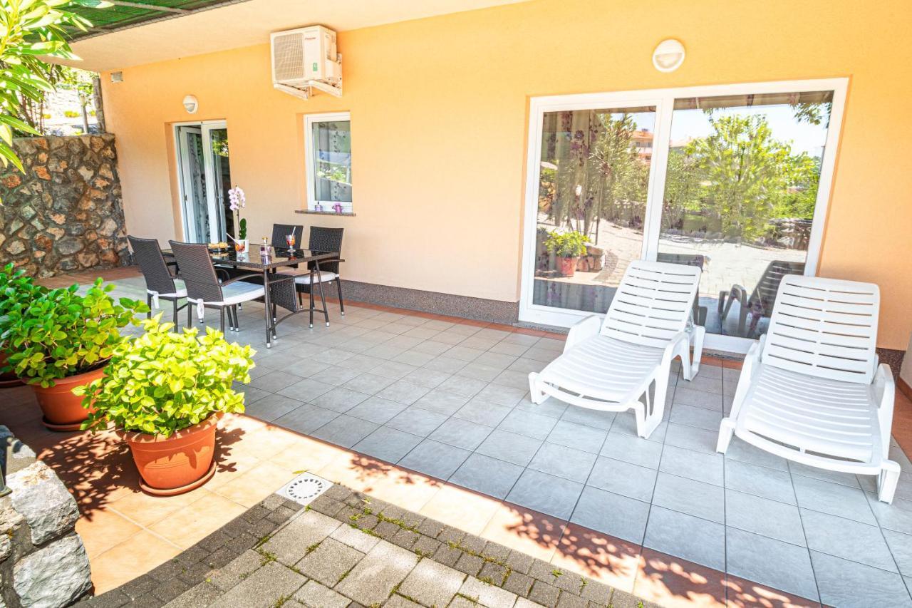 Apartments Sandra Kornić Dış mekan fotoğraf